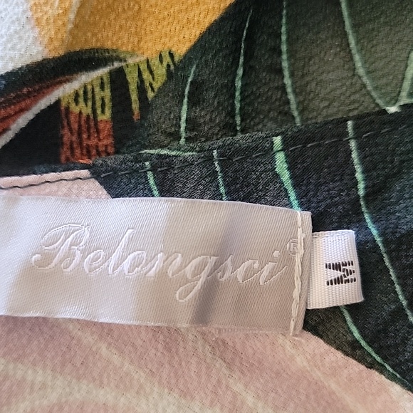 Jumpsuit has Pockets! - Picture 8 of 8